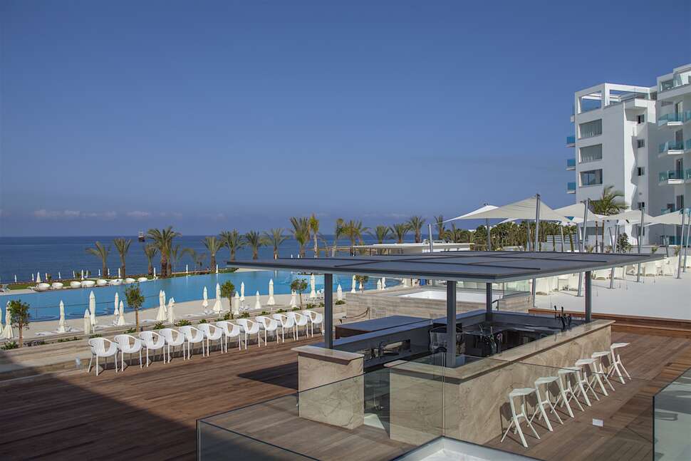 Ein Foto von den Einrichtungen im The King Evelthon Beach Hotel & Resort