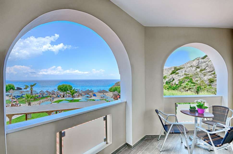 Een foto van Plaka Beach Resort