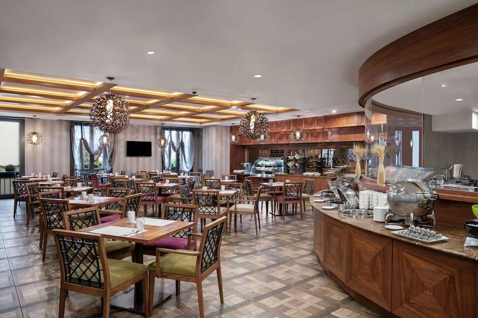 Een foto van DoubleTree by Hilton Istanbul Esentepe