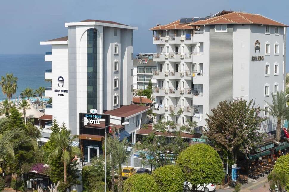 Een foto van de buitenkant van Azak Beach Hotel