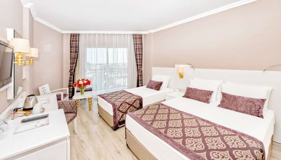 Een foto van Serenis Hotel