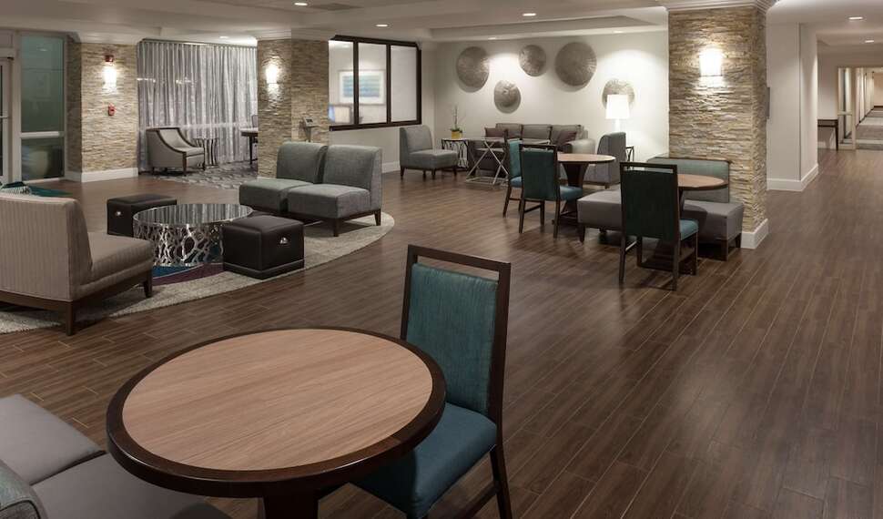 Ein Foto Homewood Suites Miami Airport Blue Lagoon