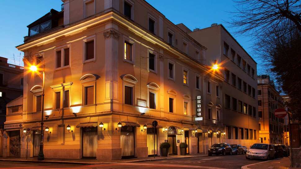 Een foto van de buitenkant van Hotel Piemonte