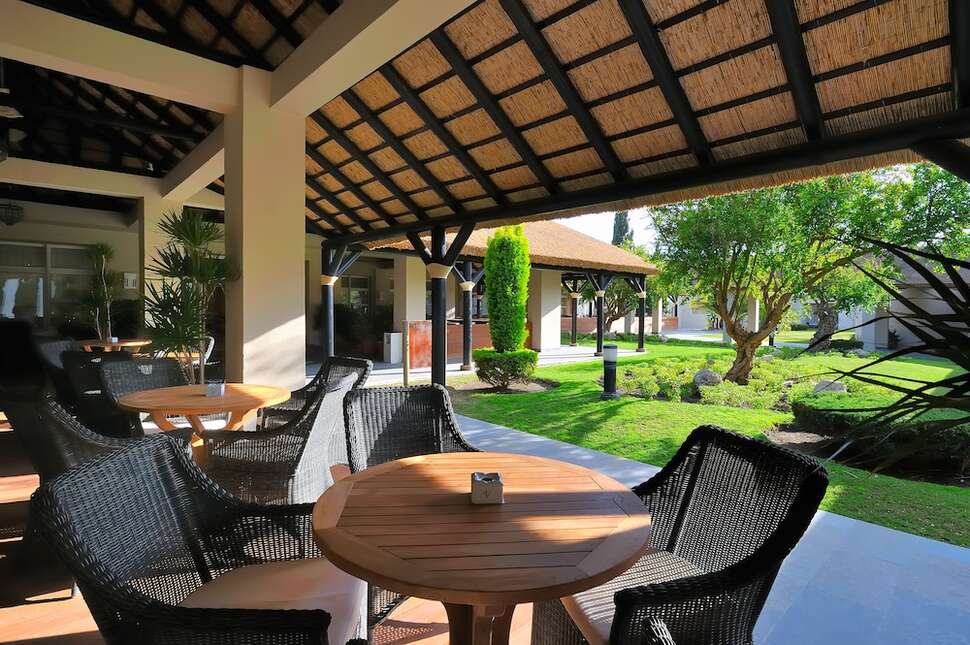 Ein Foto von der Terrasse im Vincci Costa Golf