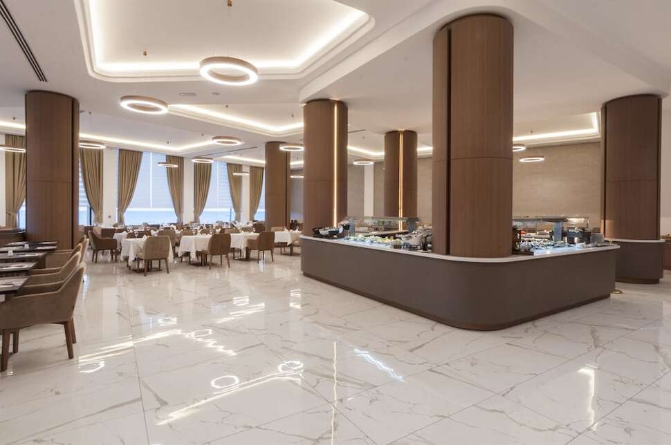 Ein Foto Golden Tulip Vivaldi Hotel