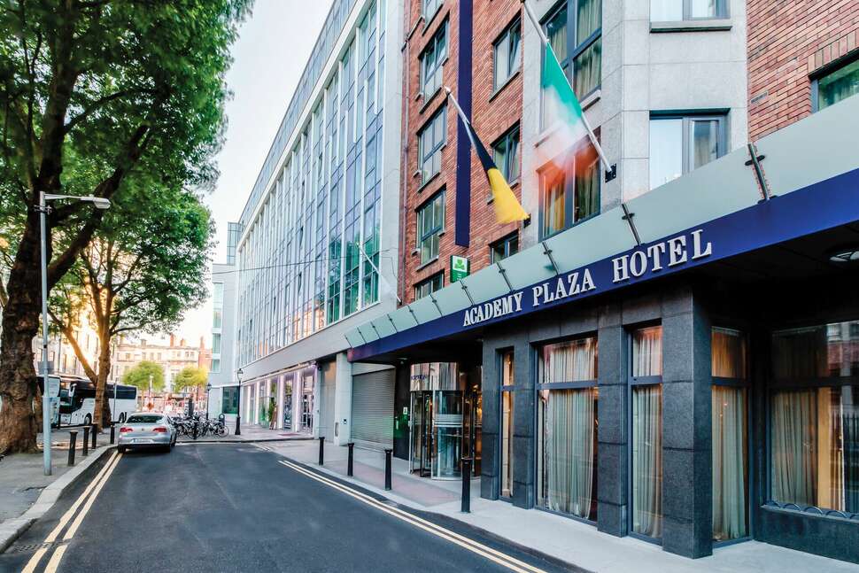 Een foto van The Academy Plaza Hotel