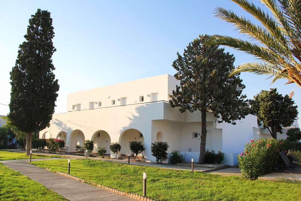 Een foto van de buitenkant van Belmare Hotel
