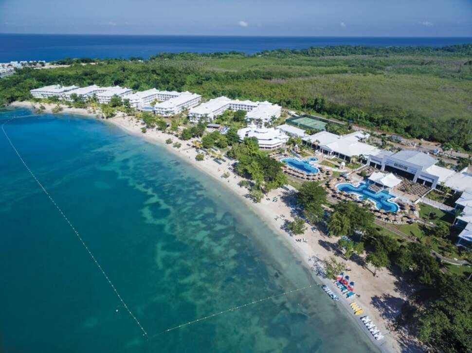 Een foto van de buitenkant van Riu Negril