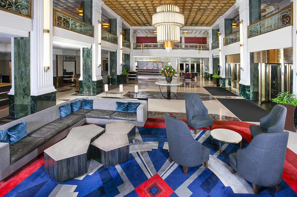 Een foto van het interieur van The New Yorker Hotel by Lotte Hotels
