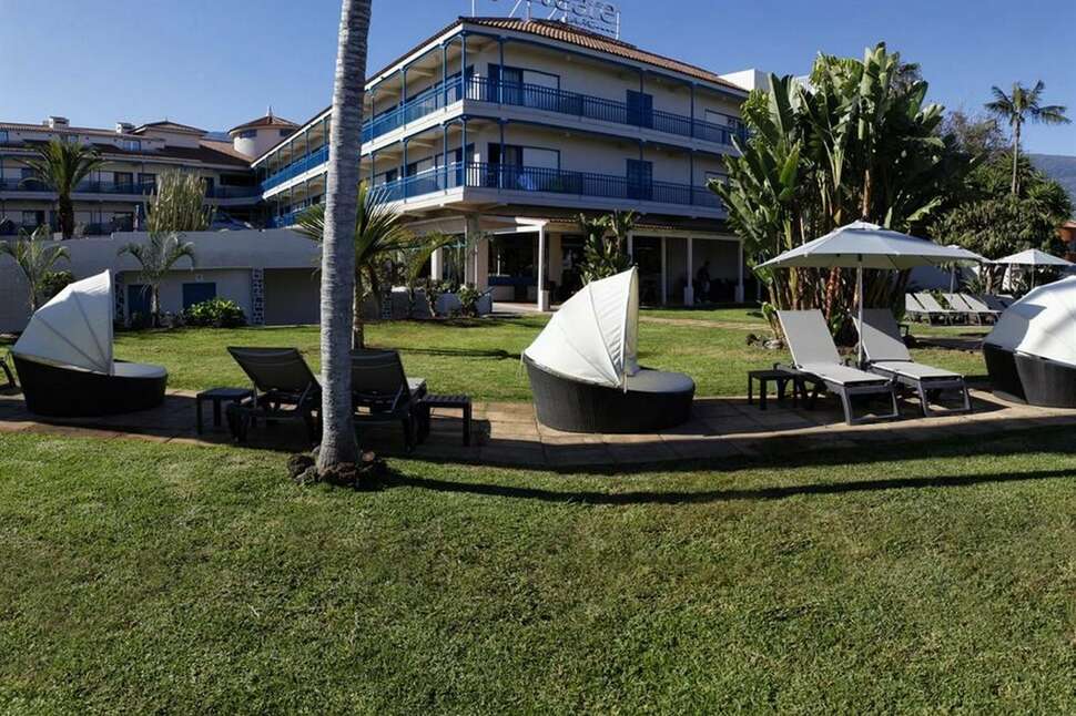 Een foto van de buitenkant van Hotel O7 Tenerife