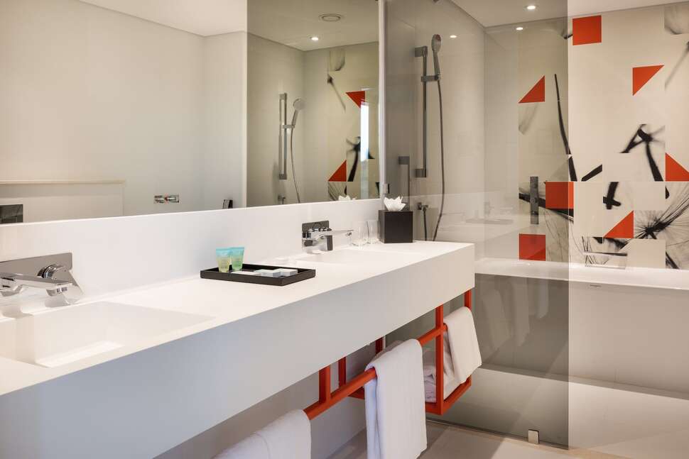Een foto van Studio M Arabian Plaza