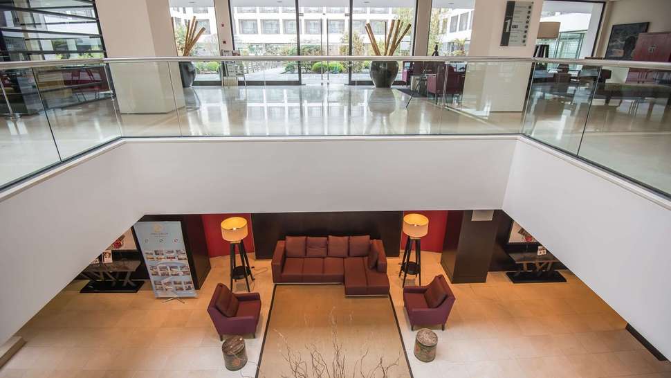 Een foto van het interieur van Azoris Royal Garden Hotel