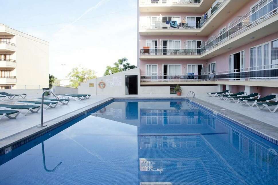 Een foto van het zwembad bij Bei Juan Playamar Hotel & Appartementen