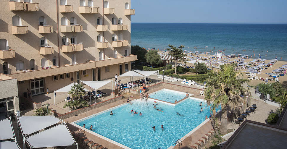 Een foto van een overzicht van Hotel Club Eloro