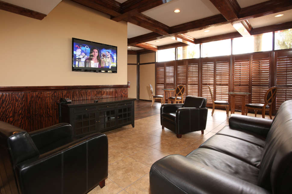 Een foto van het interieur van Legacy Vacation Resort