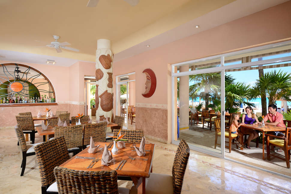 Ein Foto von den Einrichtungen im Sunset Fishermen Beach Resort