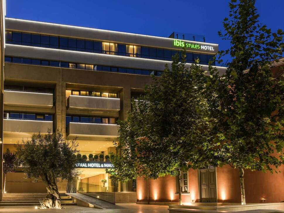 Een foto van de buitenkant van Ibis Styles Heraklion Central