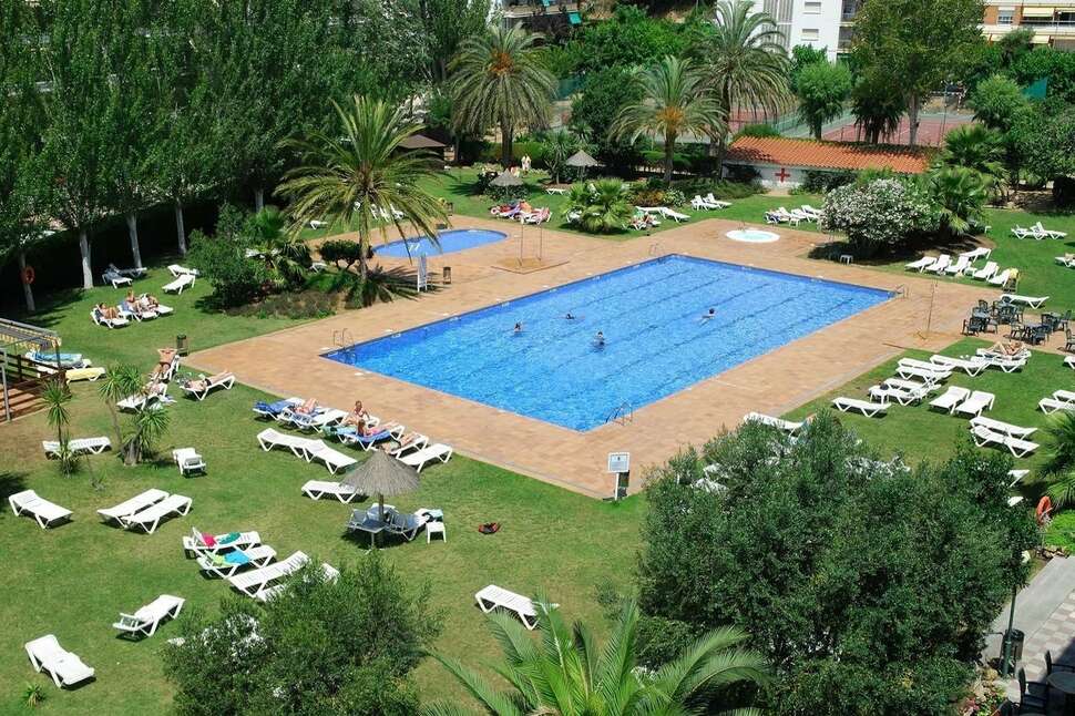 Een foto van het zwembad bij Hotel Surf-Mar by Samba Hotels