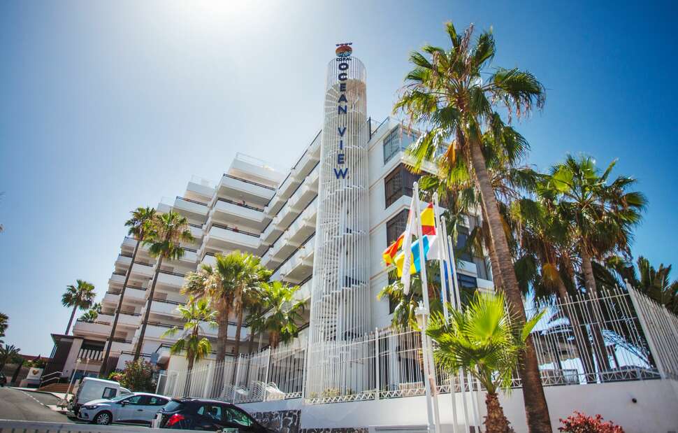 Een foto van de buitenkant van Hotel Coral Ocean View