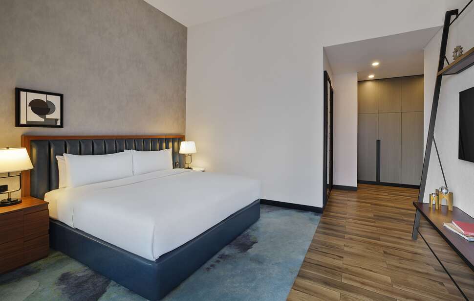 Ein Foto DoubleTree by Hilton Dubai M Square Hotel & Residences