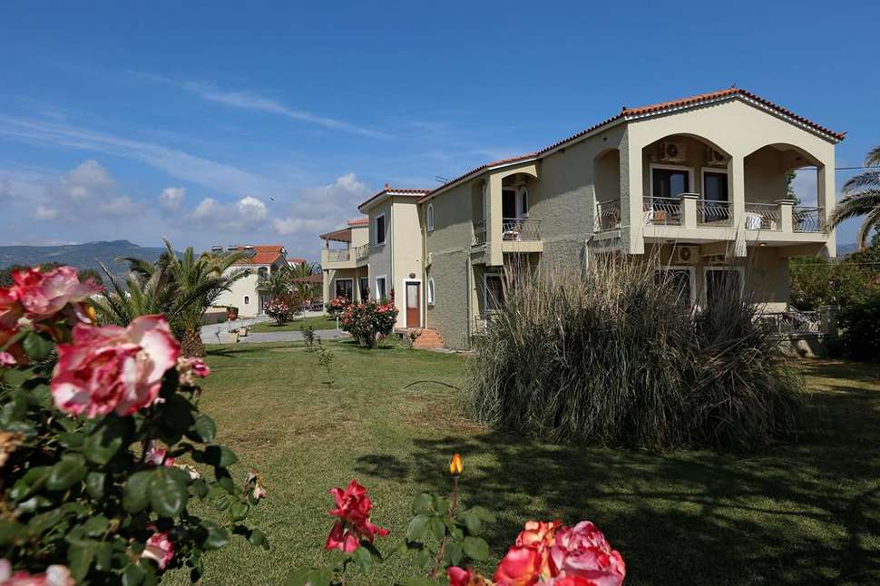 Een foto van de buitenkant van Imerti Resort Hotel