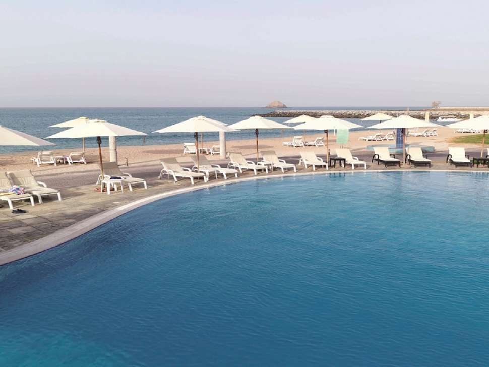 Een foto van het zwembad bij Radisson Blu Resort Fujairah