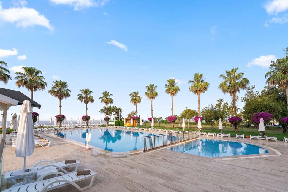 Een foto van Falcon Hotel