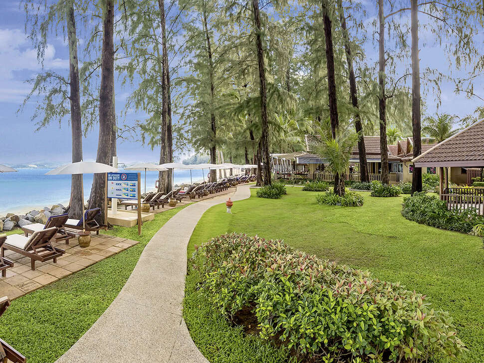 Een foto van de buitenkant van Best Western Premier Bangtao Beach Resort & Spa