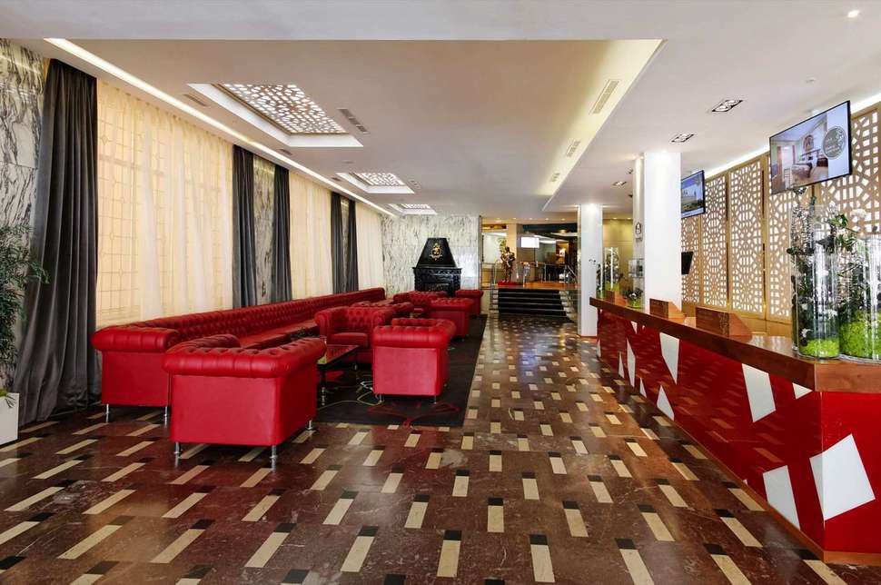 Ein Foto vom Innenbereich im Hotel Mayorazgo