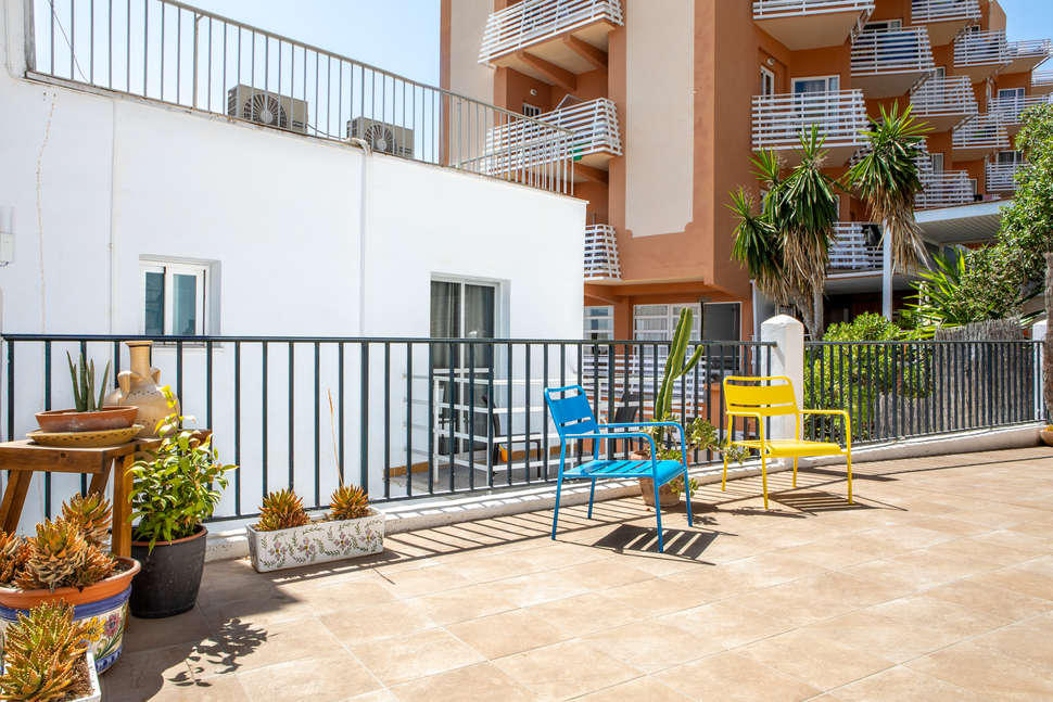 Een foto van het terras bij Hotel Villa Cati