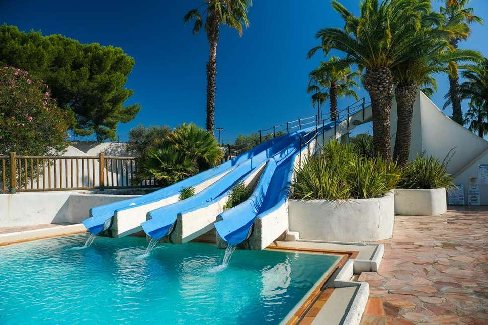 Een foto van Camping La Baume - La Palmeraie