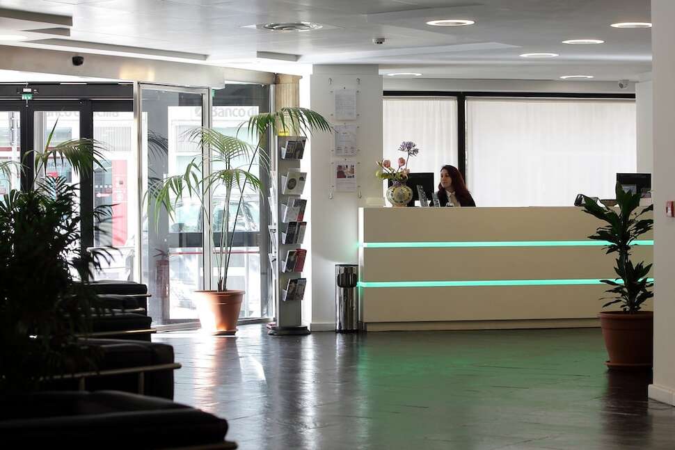 Een foto van het interieur van Ibis Styles Palermo Cristal