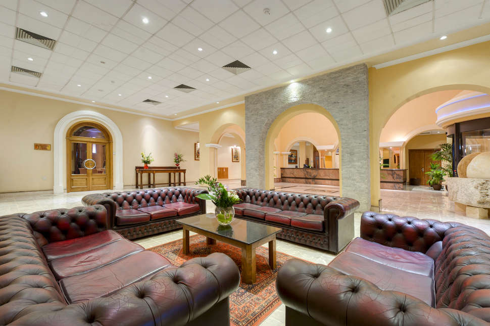 Een foto van het interieur van Paradise Bay Resort Hotel