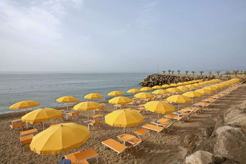 Ein Foto vom Strand beim Delta Hotels Giardini Naxos