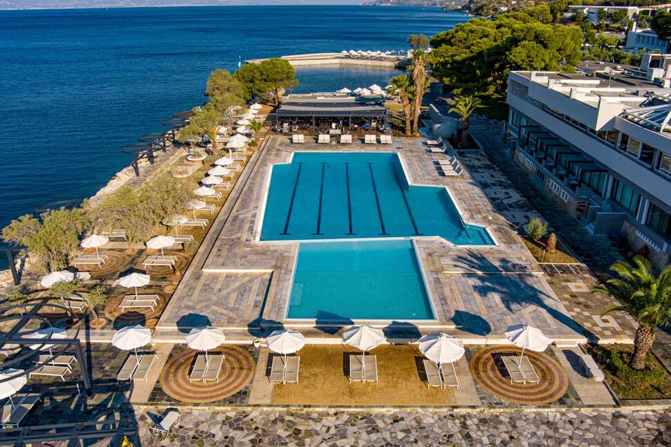 Een foto van Ramada by Wyndham Loutraki Poseidon Resort
