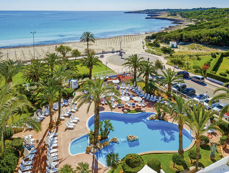 Een foto van het zwembad bij Hipotels Dunas Cala Millor