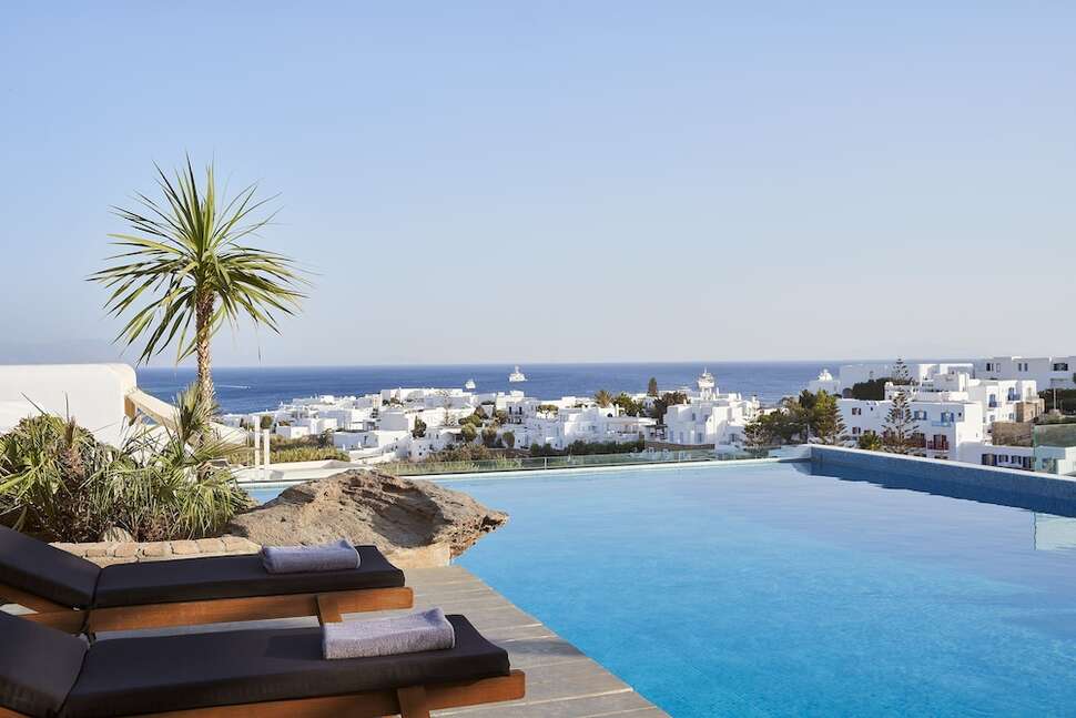 Een foto van Mr & Mrs White Mykonos