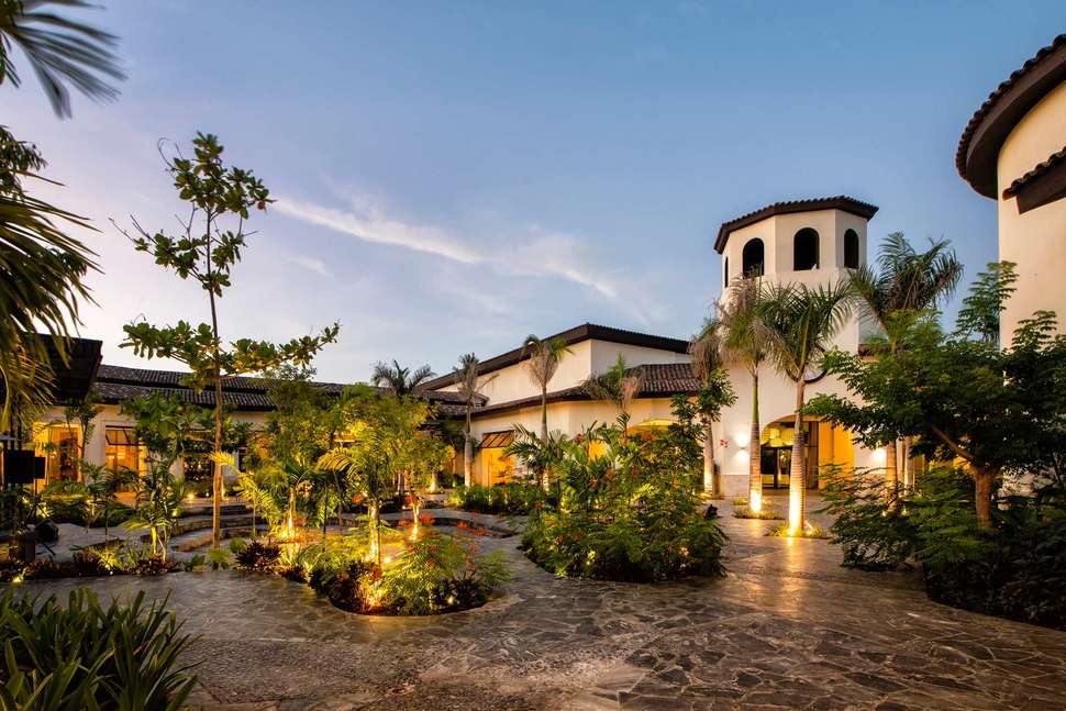 Een foto van de buitenkant van Adults Only Club At Lopesan Costa Bavaro Resort
