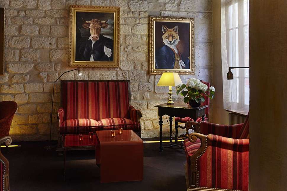 Een foto van het interieur van Hotel Saint Paul Rive Gauche