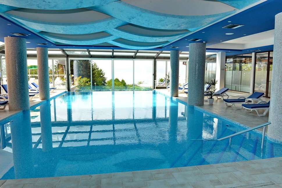 Een foto van het zwembad bij Hotel Tino Sveti Stefan