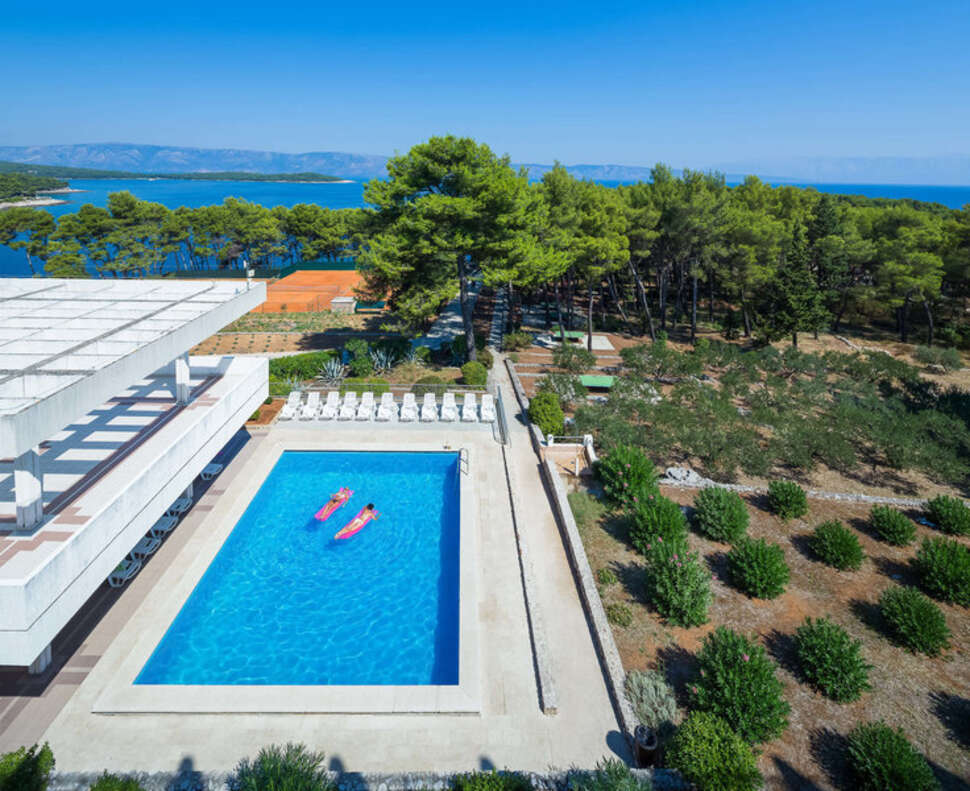 Een foto van het zwembad bij Hotel Hvar