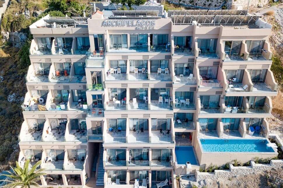 Een foto van het zwembad bij Hotel Archipelagos