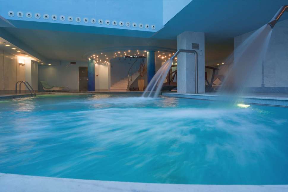 Een foto van het zwembad bij Dion Palace Beauty & Spa Resort