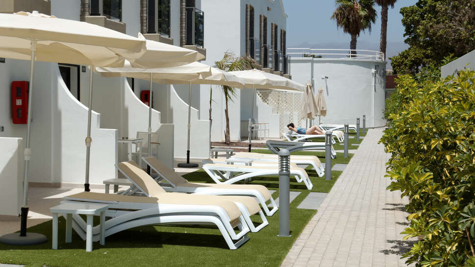 Een foto van het terras bij FBC Fortuny Resort