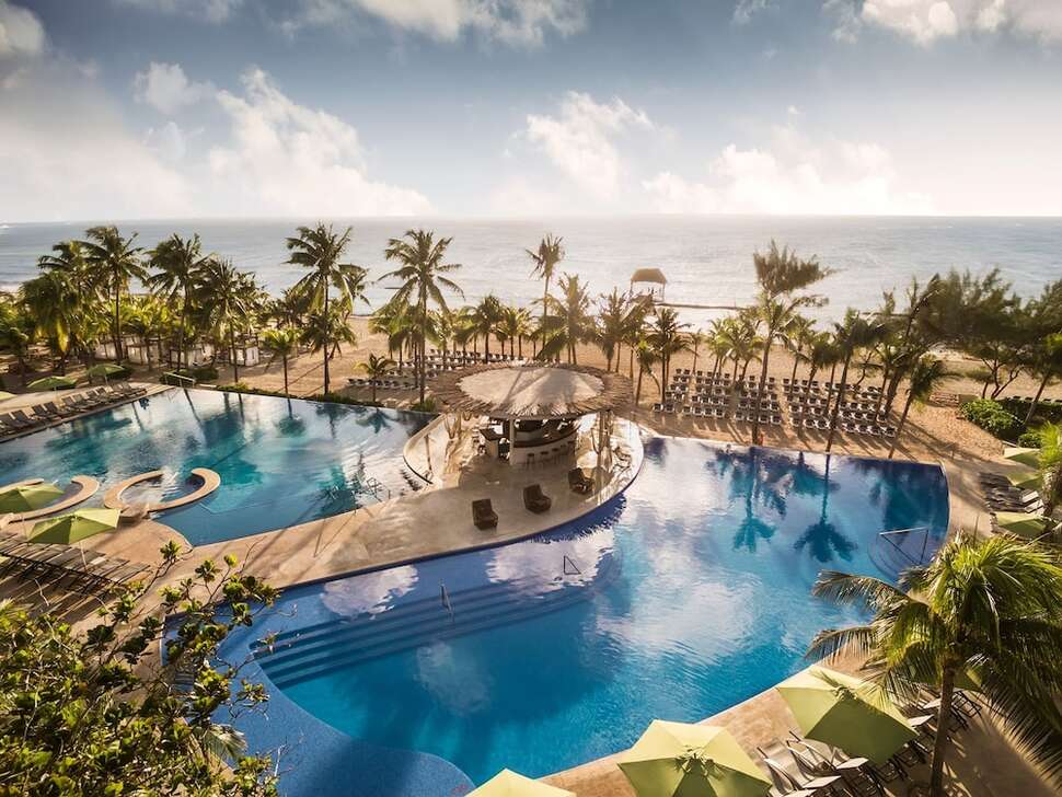 Een foto van The Fives Beach Hotel & Residences