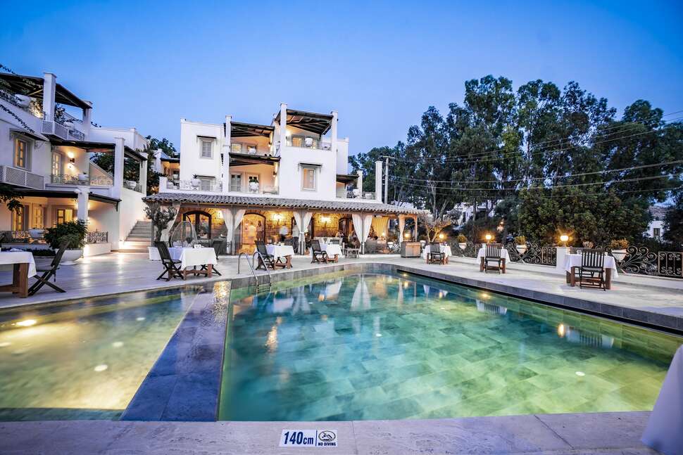 Een foto van het zwembad bij Manzara Boutique Hotel