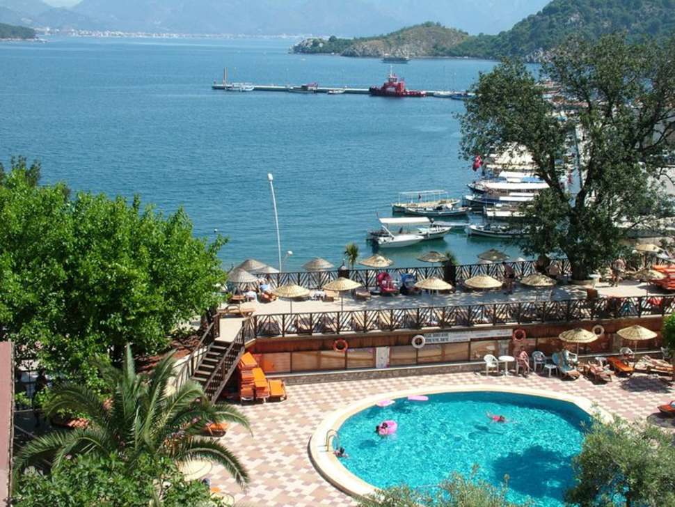 Een foto van het zwembad bij Gölmar Beach Hotel