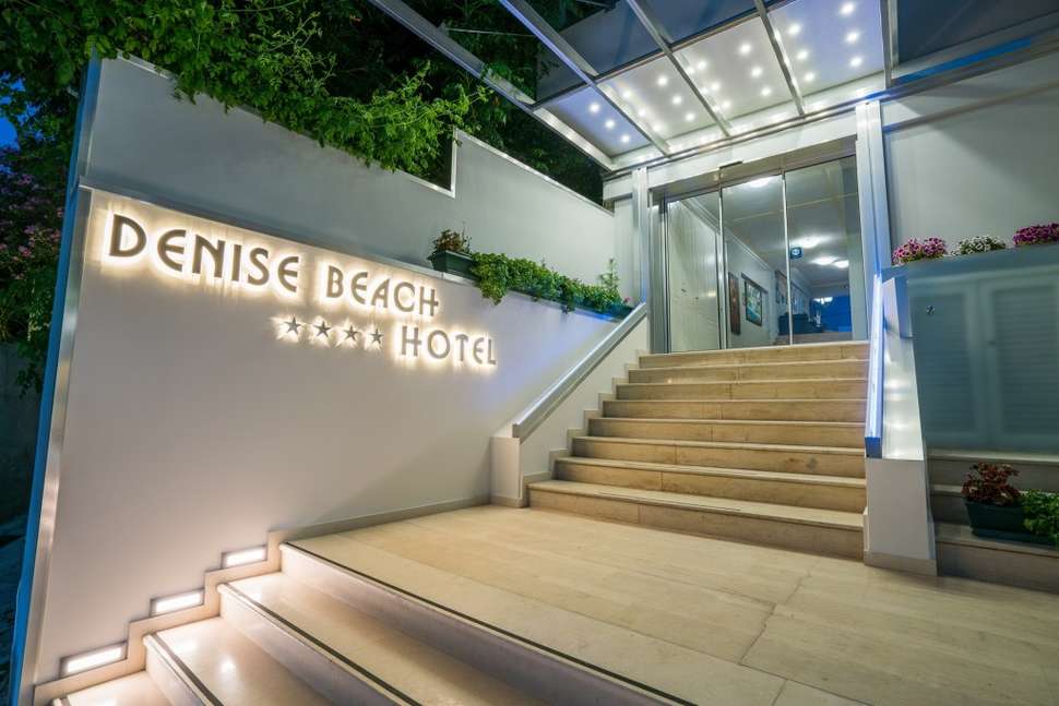 Ein Foto von der Außenansicht des Denise Beach