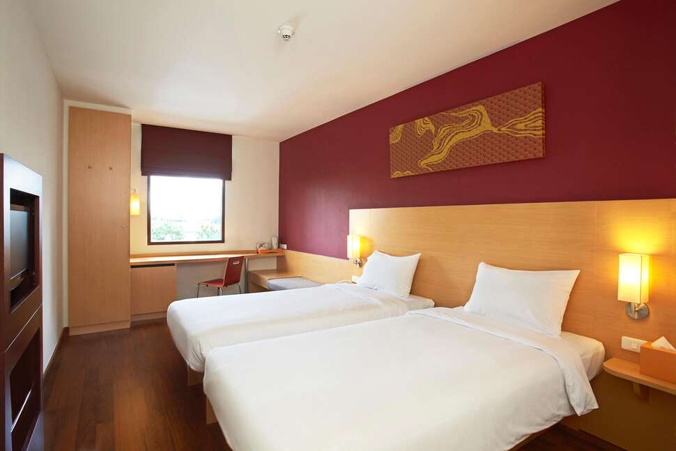 Ein Foto Ibis Bangkok Riverside