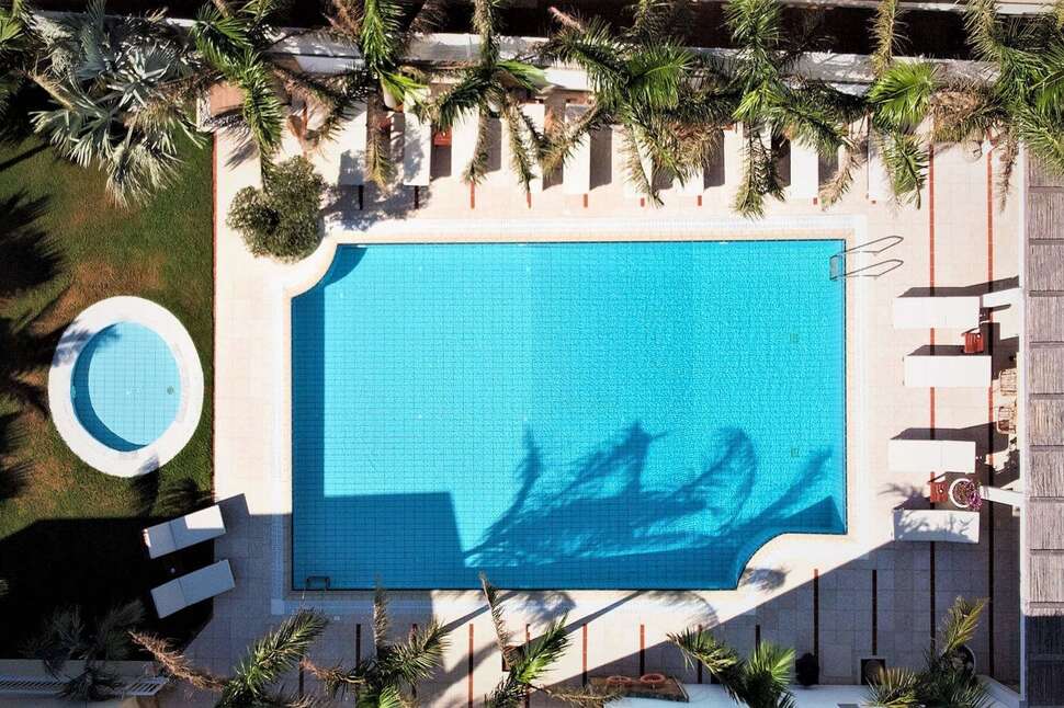 Een foto van het zwembad bij Danaides Studios & Appartementen